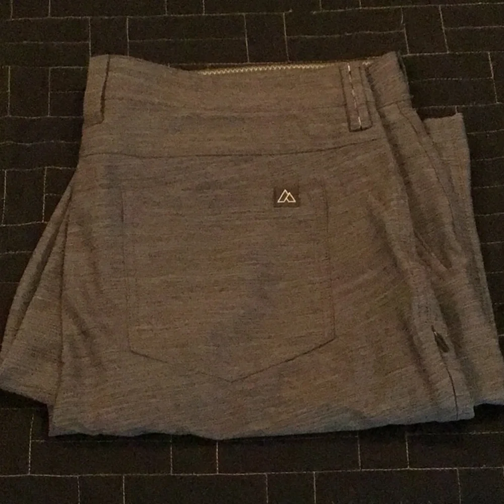 Alpine Design shorts - Picture 1 of 4